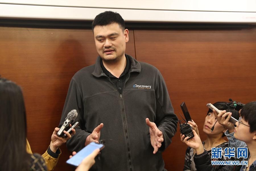 姚明国家队与奥运征程：从2004雅典旗手到2008北京主场的热血传奇