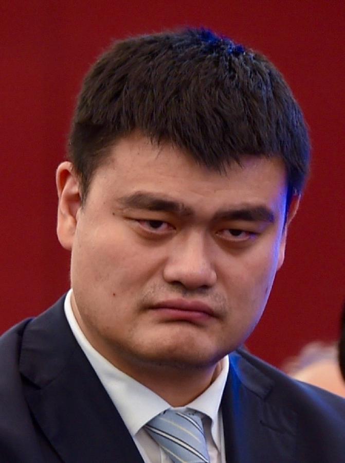 姚明两会提案:六成体育老师超负荷,退役球员能救场吗?